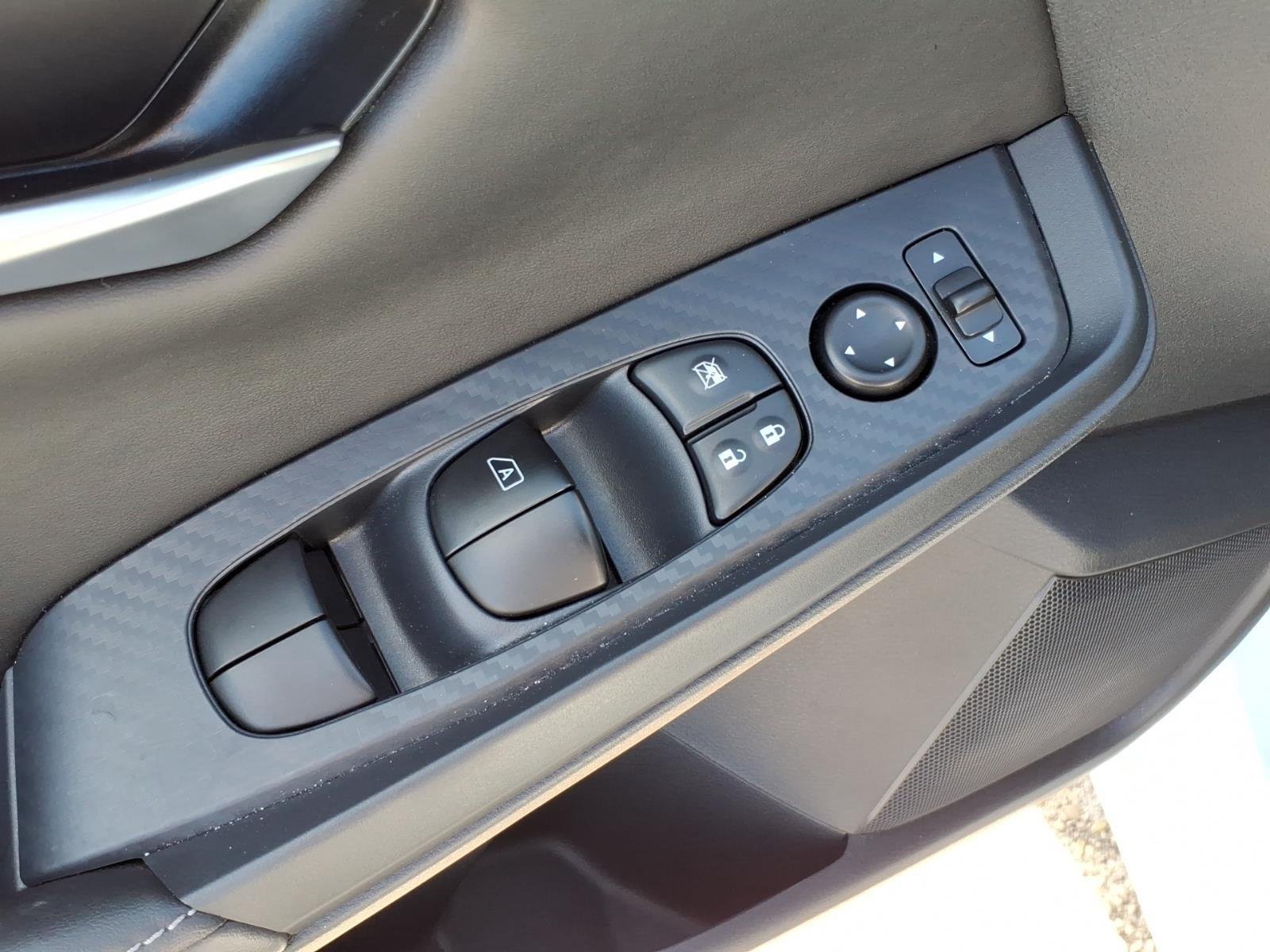 Used 2025 Aspen White Tricoat Nissan SV image 11