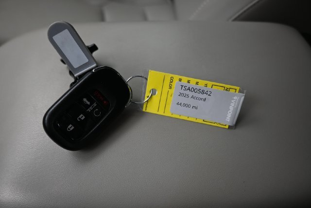 Certified Used 2025 Urban Gray Pearl Honda HYBRID EX-L image 48