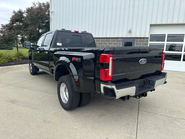 New 2026 Agate Black Metallic Ford F-350® Lariat® image 9