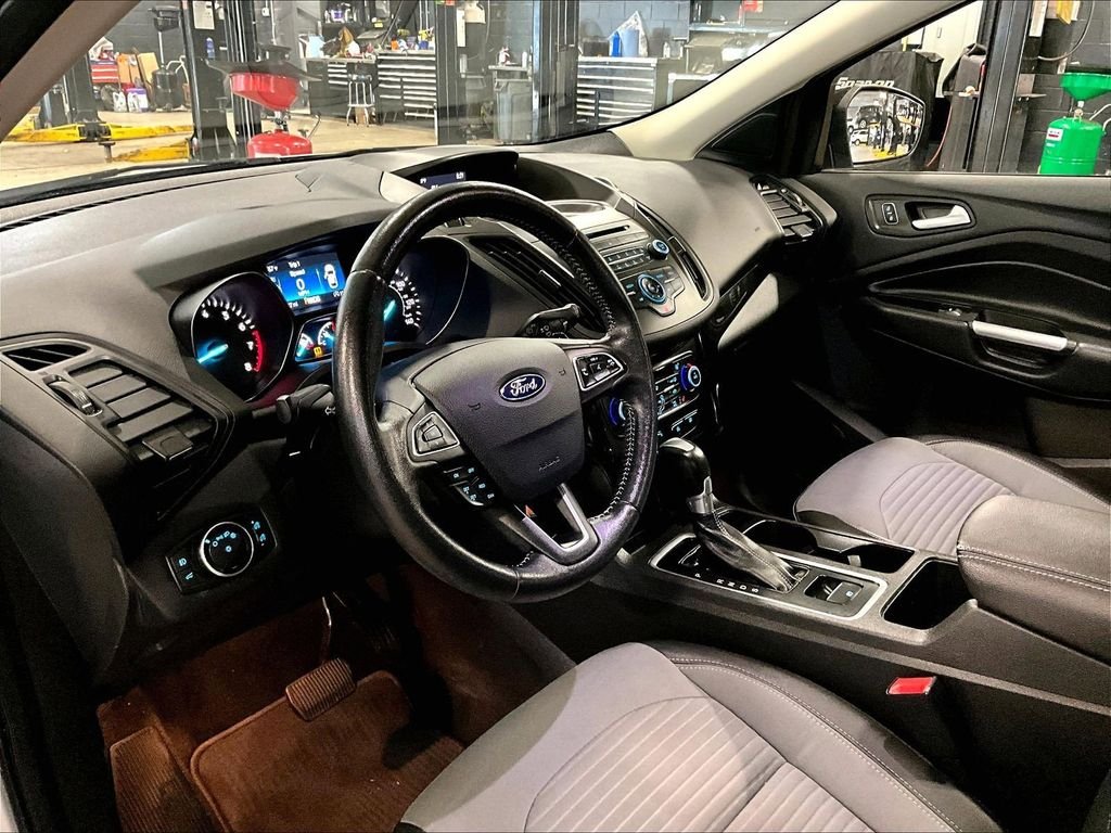 Used 2018 Silver Ford SE image 8