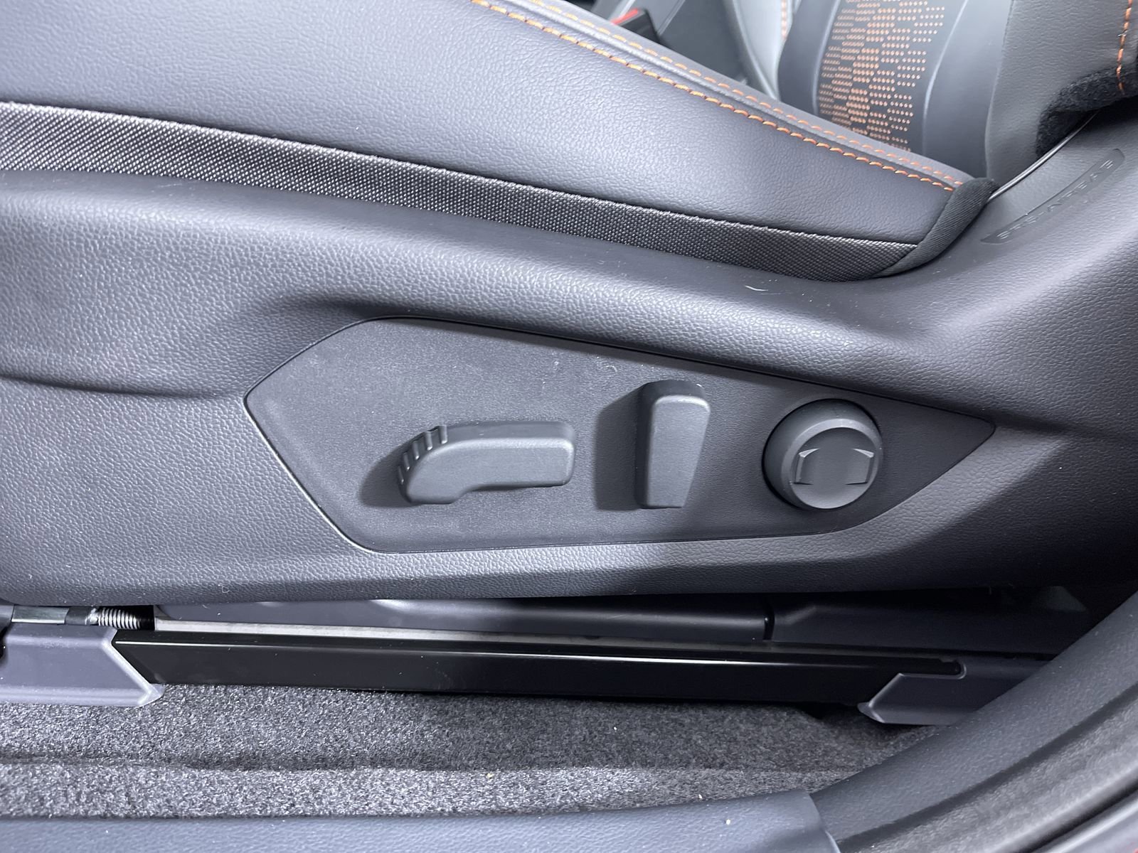 2025 Subaru Crosstrek Limited - Photo 12