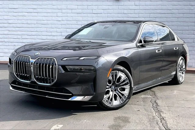 2023 BMW i7