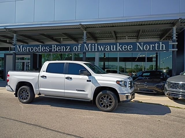 Used 2021 White Toyota SR5 image 1