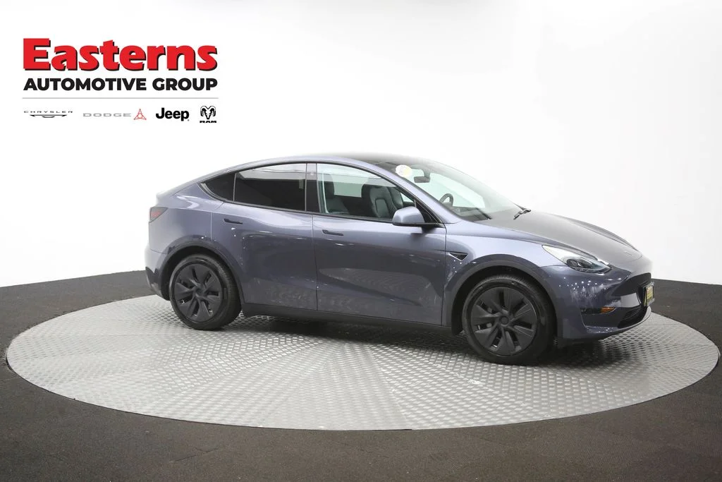 Used 2022 Gray Tesla Long Range image 40