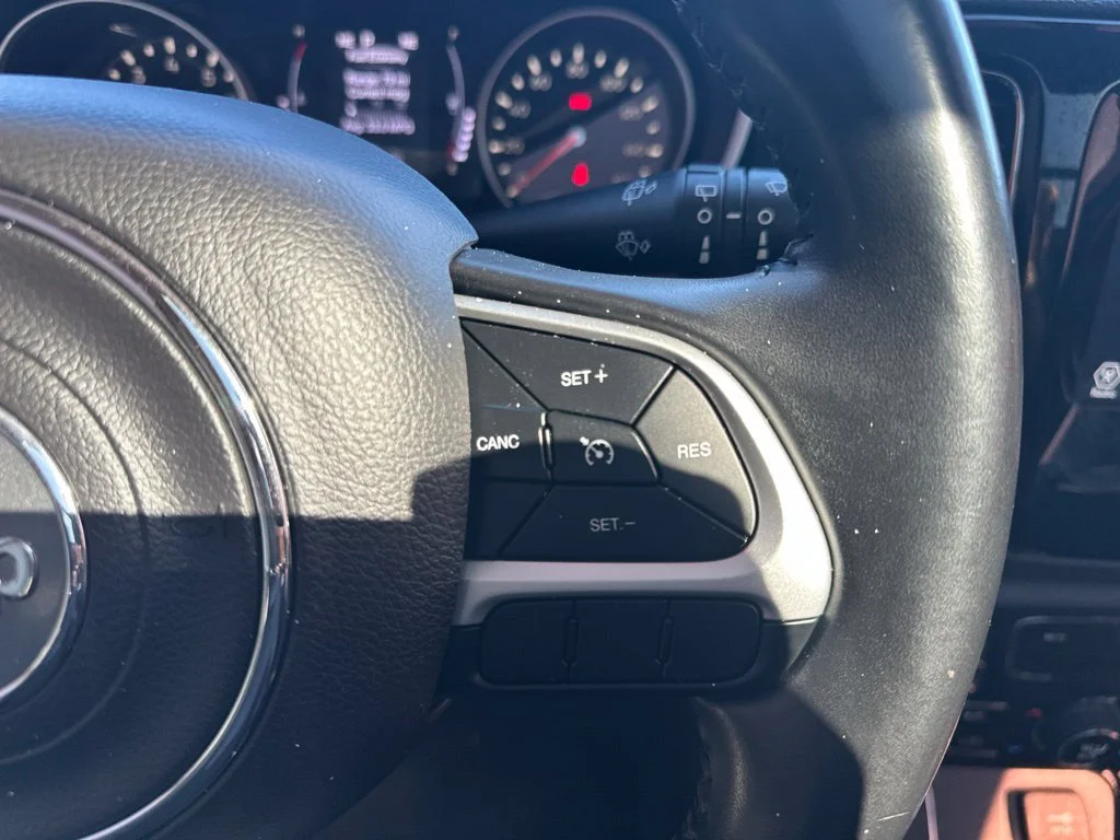 Used 2021 Diamond Black Jeep Latitude image 16