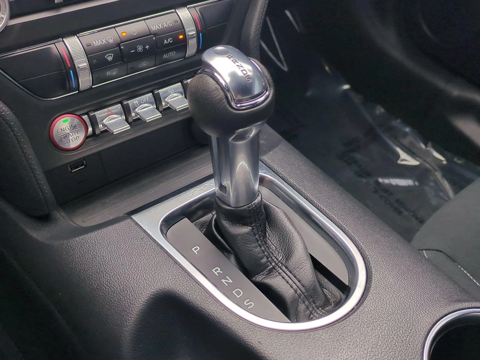 Used 2022 Shadow Black Ford EcoBoost image 27