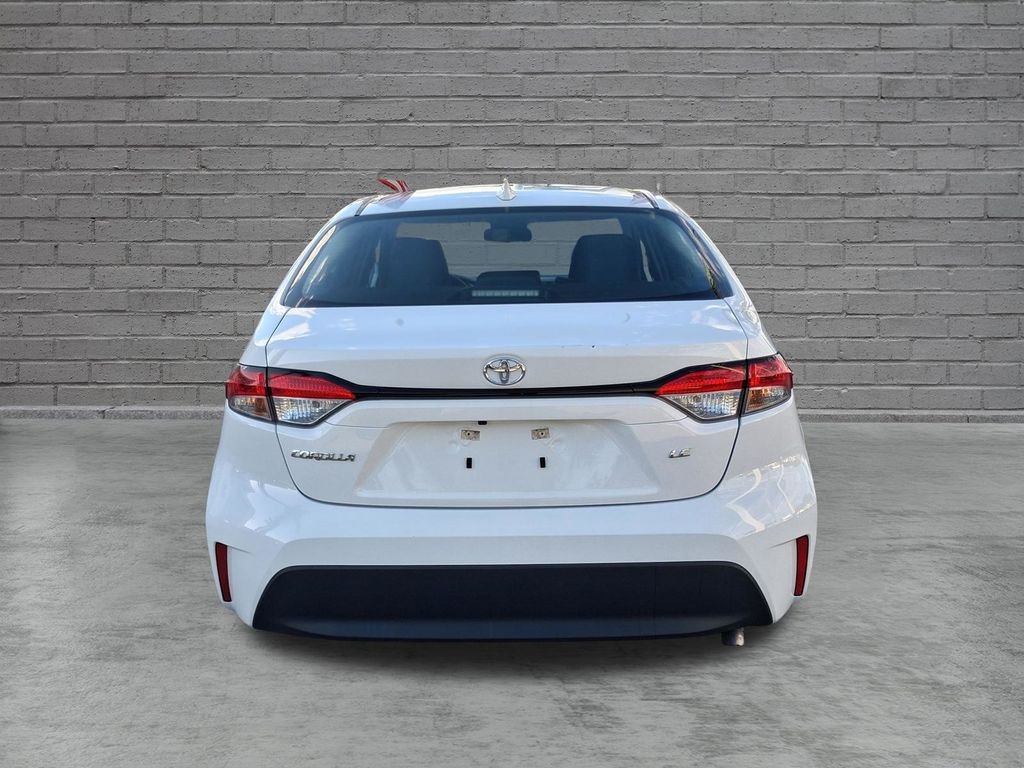 Used 2025 White Toyota LE image 9