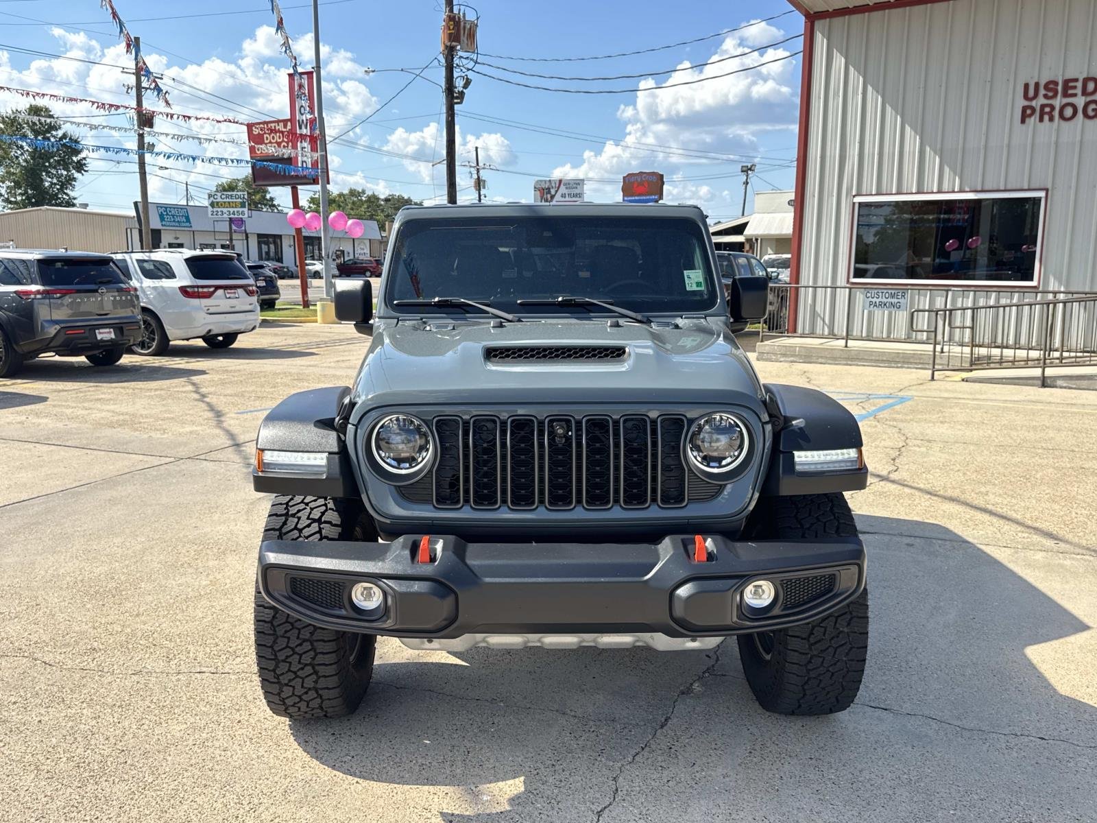 Used 2025 Anvil Clearcoat Jeep Mojave image 2