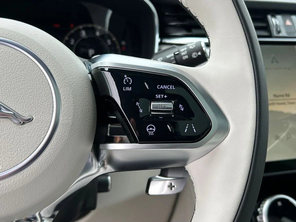 2026 Jaguar F-Pace R-Dynamic S - Photo 14
