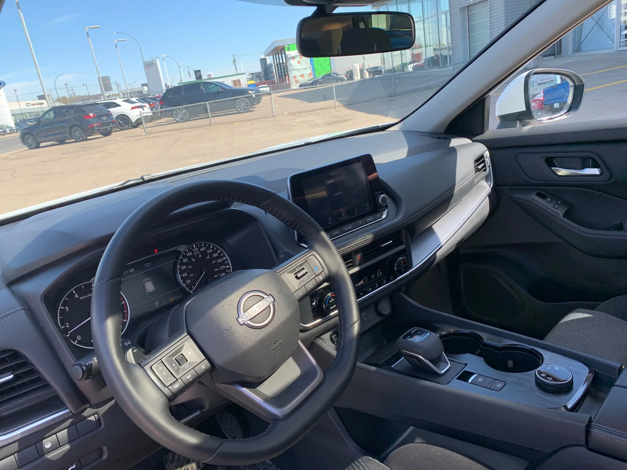 Certified Used 2025 Everest White Tricoat Pearl Nissan SV*Adaptive Cruise | Remote Start | Htd Seats | Pano Roof | Htd Wheel | Blind Spot Detection image 6