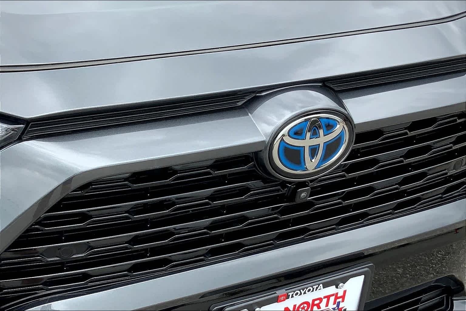 Used 2023 Magnetic Gray Metallic/Midnight Black Metallic Toyota Hybrid XSE image 29