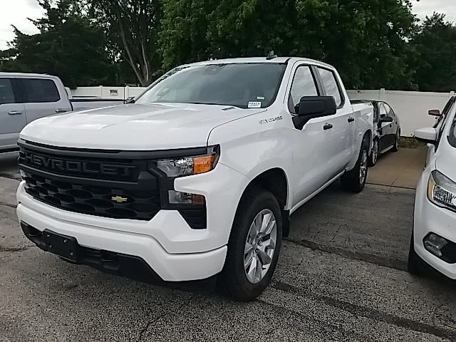 Used 2026 White Chevrolet Custom image 15
