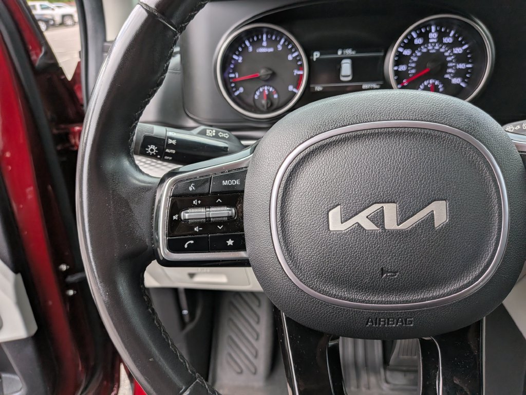 Used 2024 Red Kia LX image 13