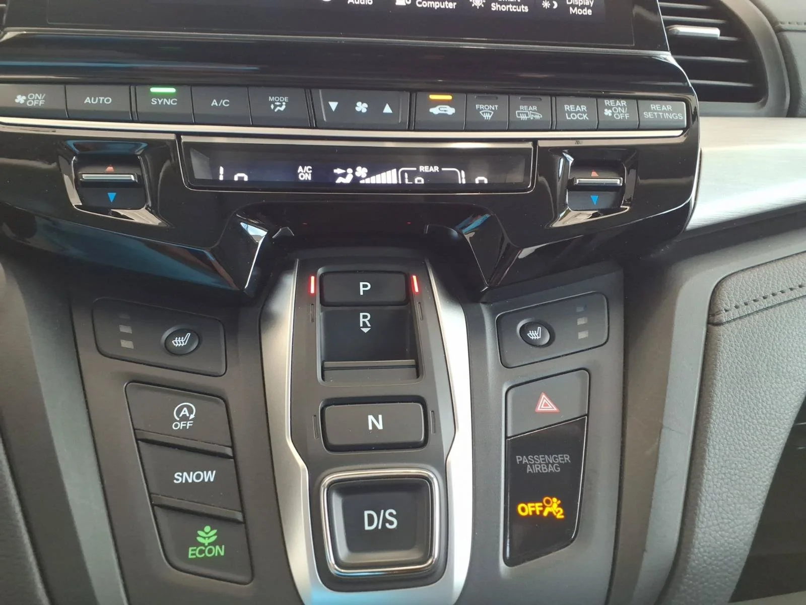 2025 Honda Odyssey EX-L - Photo 28