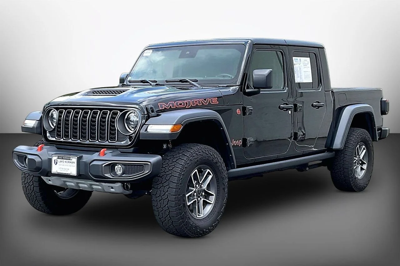 Certified Used 2024 Black Jeep Mojave image 4