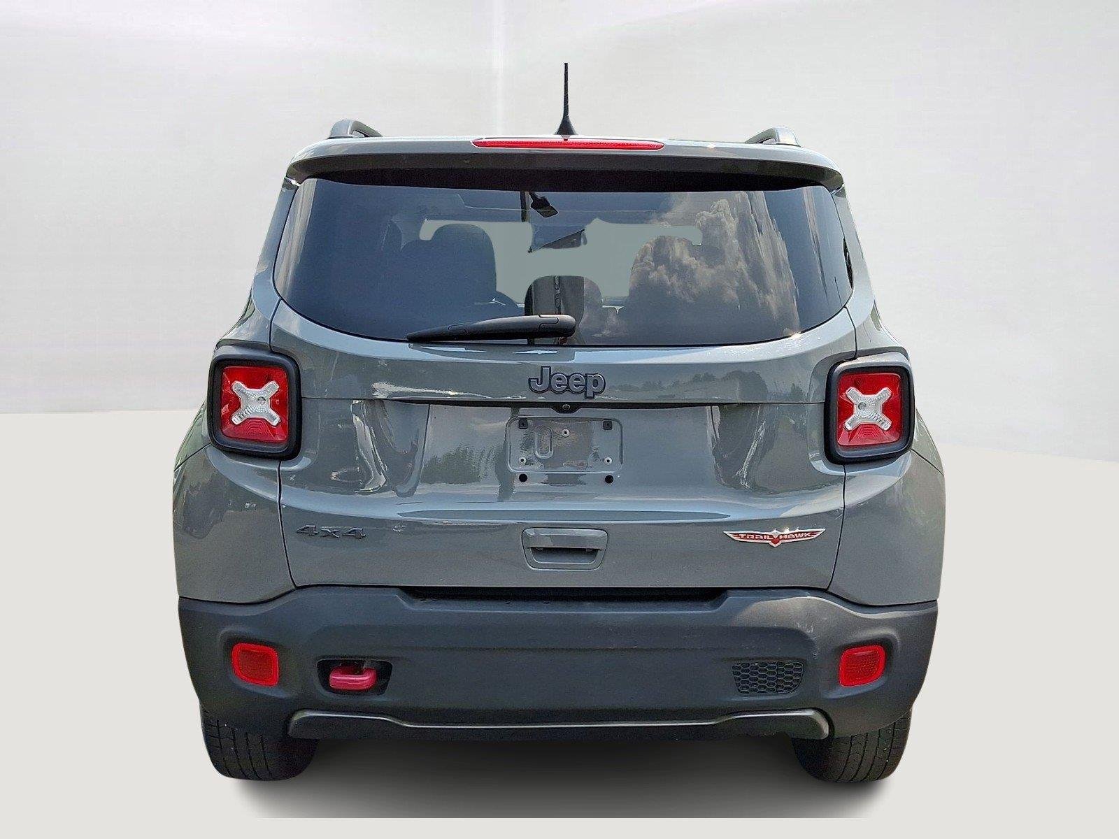 Used 2022 Sting-Gray Clearcoat Jeep Trailhawk image 5