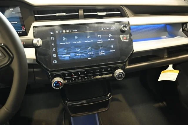 2027 Chevrolet Bolt RS - Photo 15