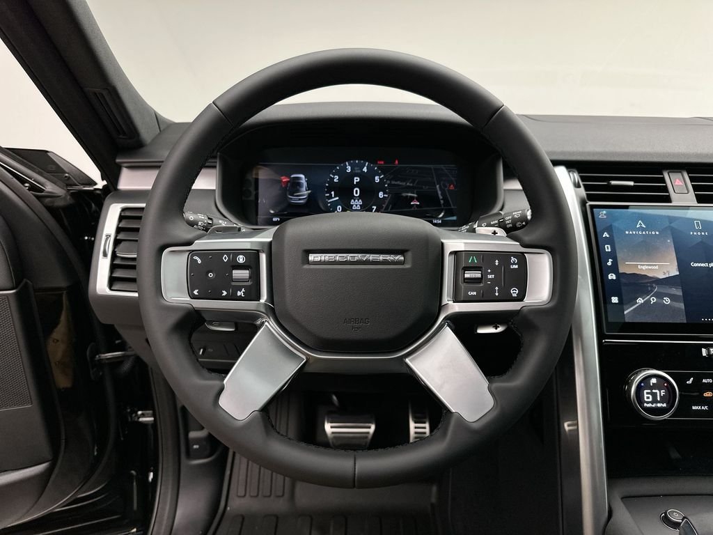 New 2026 Santorini Black Metallic Land Rover Dynamic SE image 15
