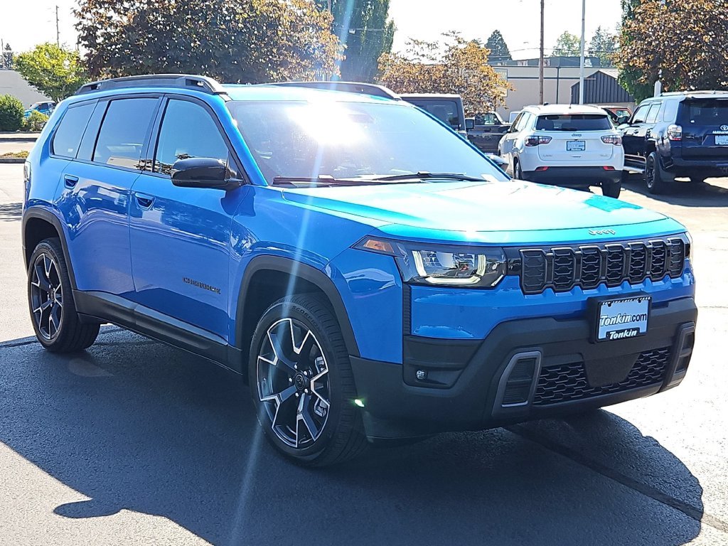 New 2026 Hydro Blue Pearl-Coat Exterior Paint Jeep Limited image 8