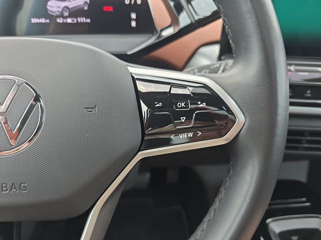 Used 2021  Volkswagen Pro S image 21
