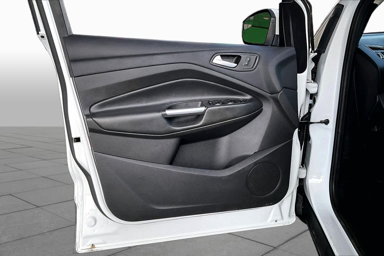Used 2018 Oxford White Ford SEL image 22