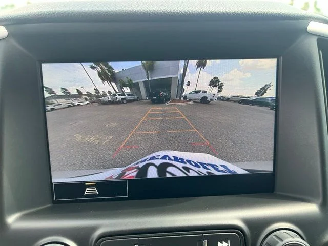 Used 2023 White GMC SLT image 12