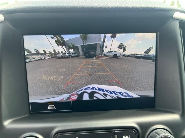 Used 2023 White GMC SLT image 12