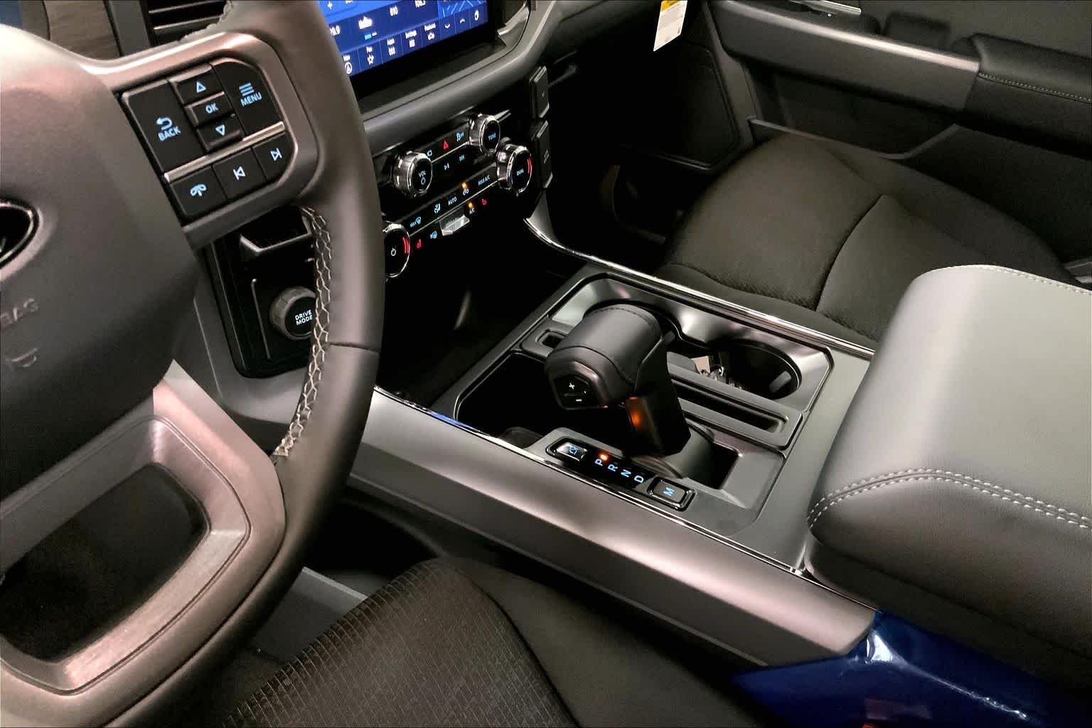 New 2026 Carbonized Gray Metallic Ford XLT image 6