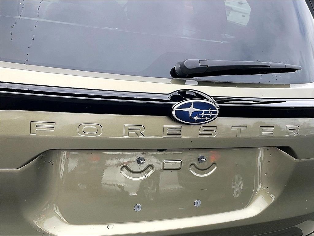 2025 Subaru Forester Limited - Photo 29