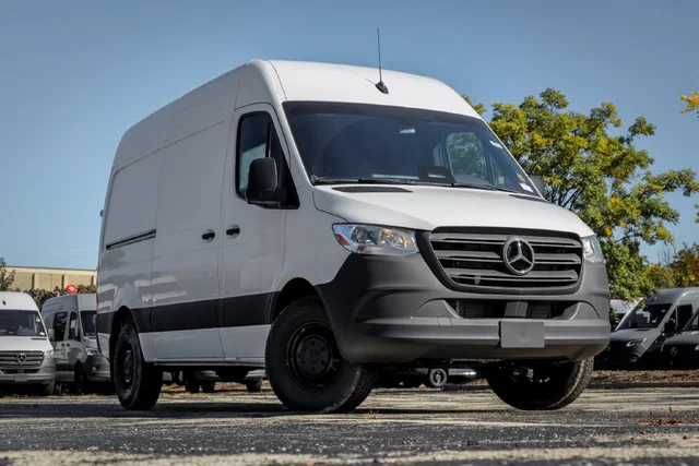 2025 Mercedes-Benz Sprinter 2500 Cargo 144 WB