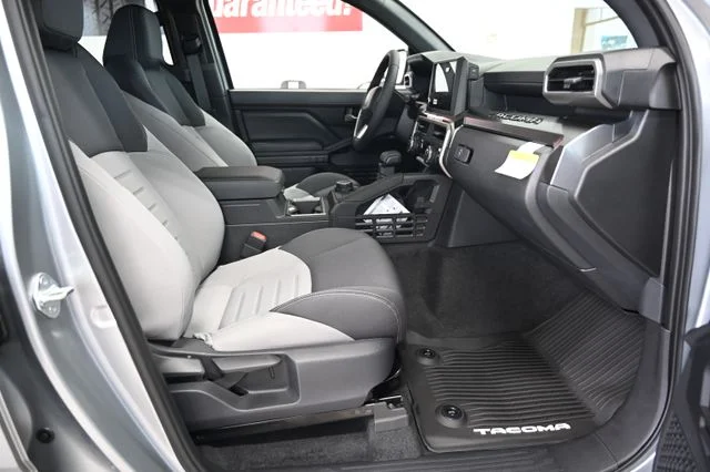 2026 Toyota Tacoma TRD Sport - Photo 12