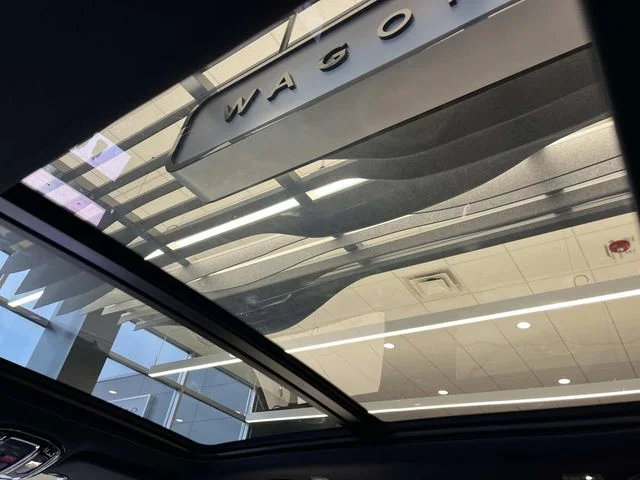 New 2026 Bright White Clear-Coat Exterior Paint Jeep Summit Obsidian image 15