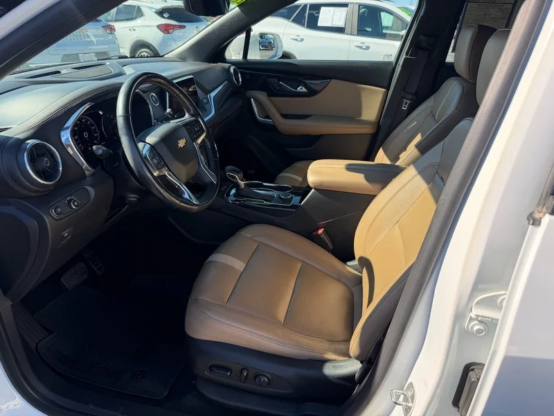 Used 2019 SUMMIT WHITE Chevrolet Premier image 15