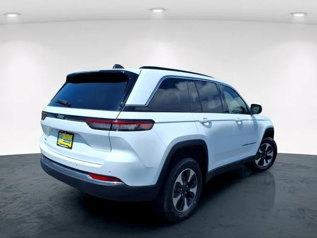 Used 2024 White Jeep 4xe image 8