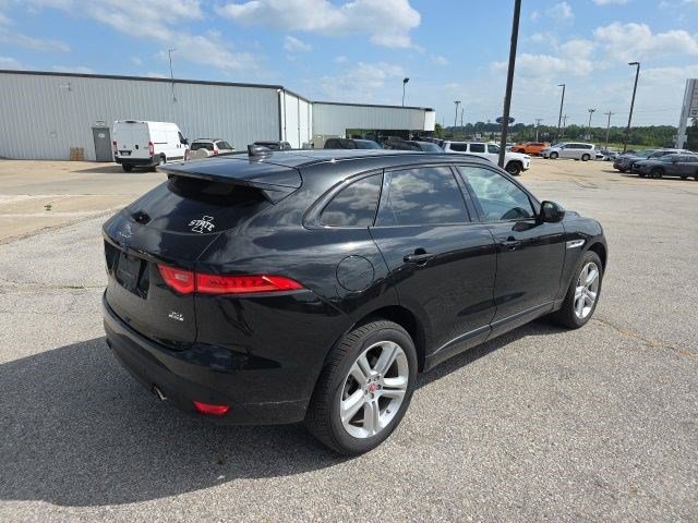 Used 2017 Black Jaguar 35t R-Sport image 7