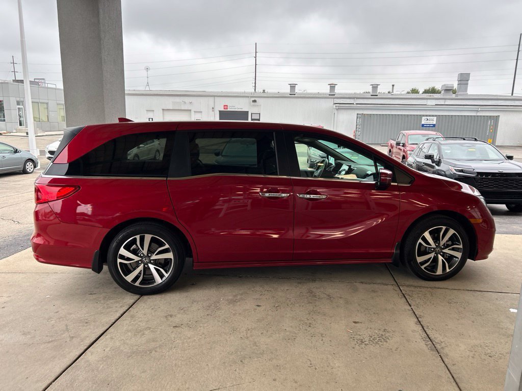 Used 2024  Honda Touring image 4