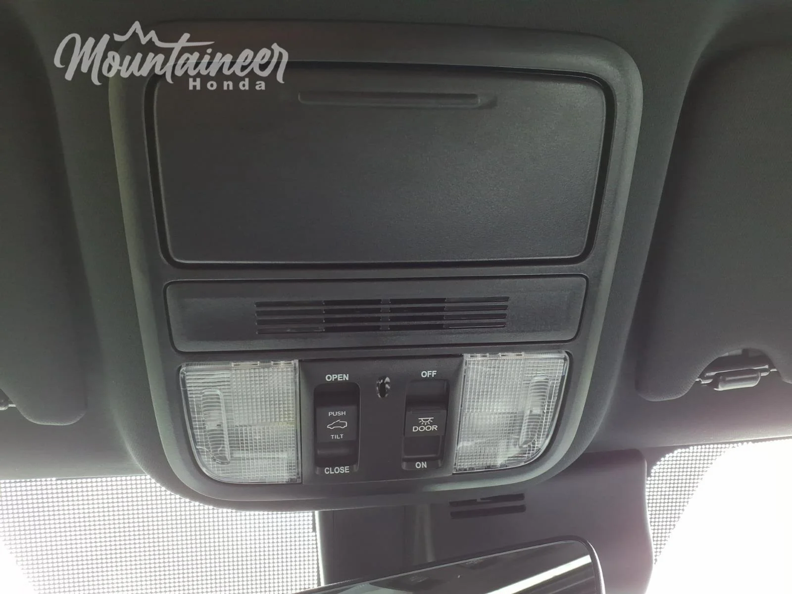 Used 2023 Platinum White Pearl Honda TrailSport image 38