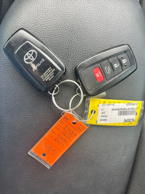 Used 2023  Toyota XLE image 16