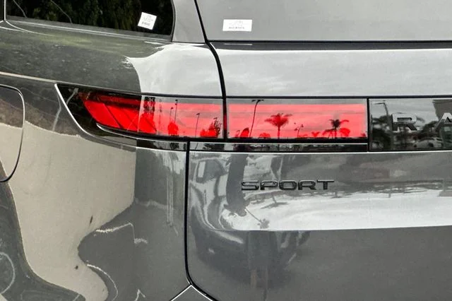 New 2026 Carpathian Grey Land Rover Dynamic SE image 25