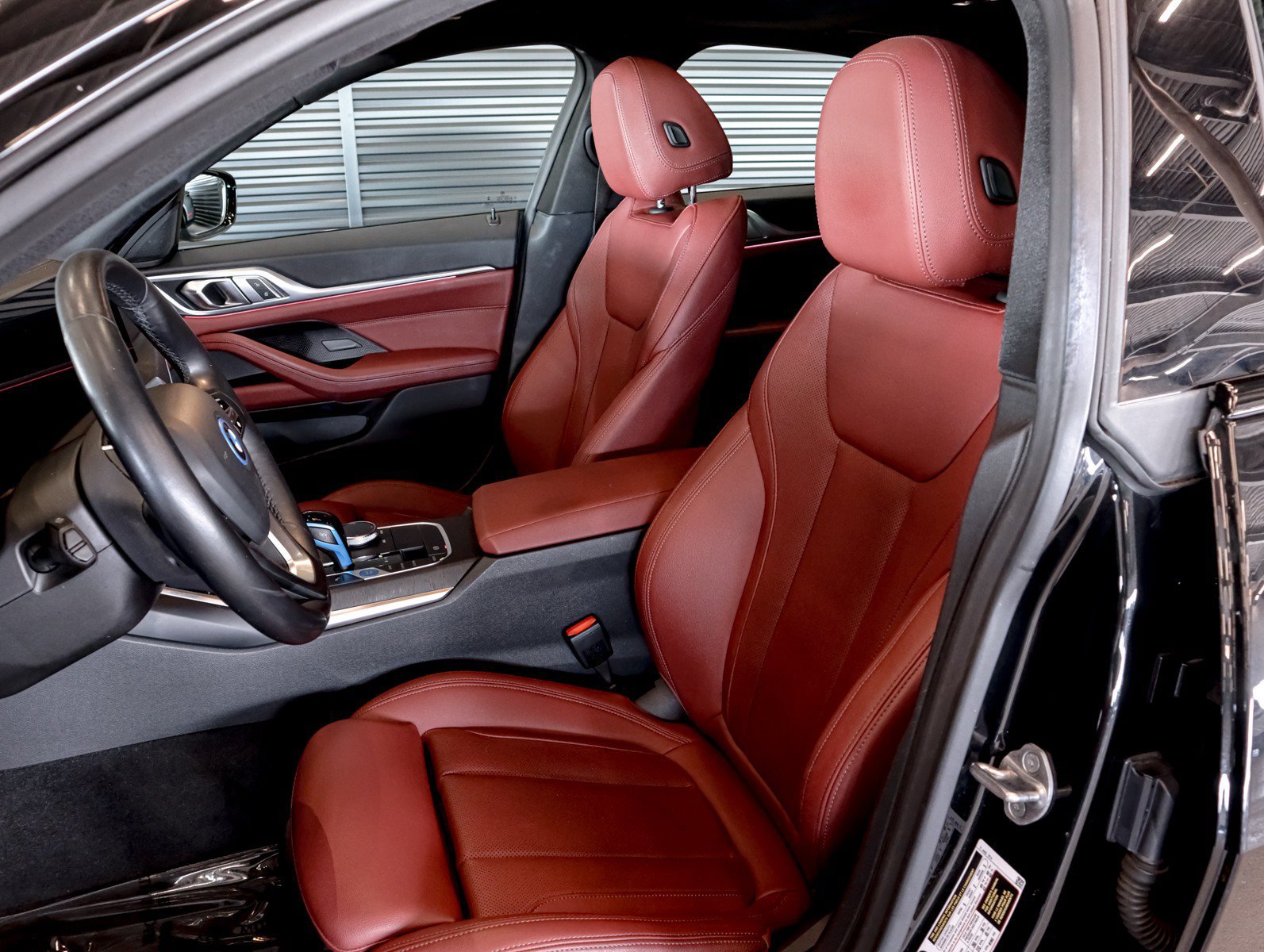 Used 2022 Black Sapphire Metallic BMW eDrive40 image 6