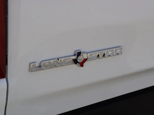 New 2026 Bright White Clear-Coat Exterior Paint RAM Big Horn/Lone Star image 17