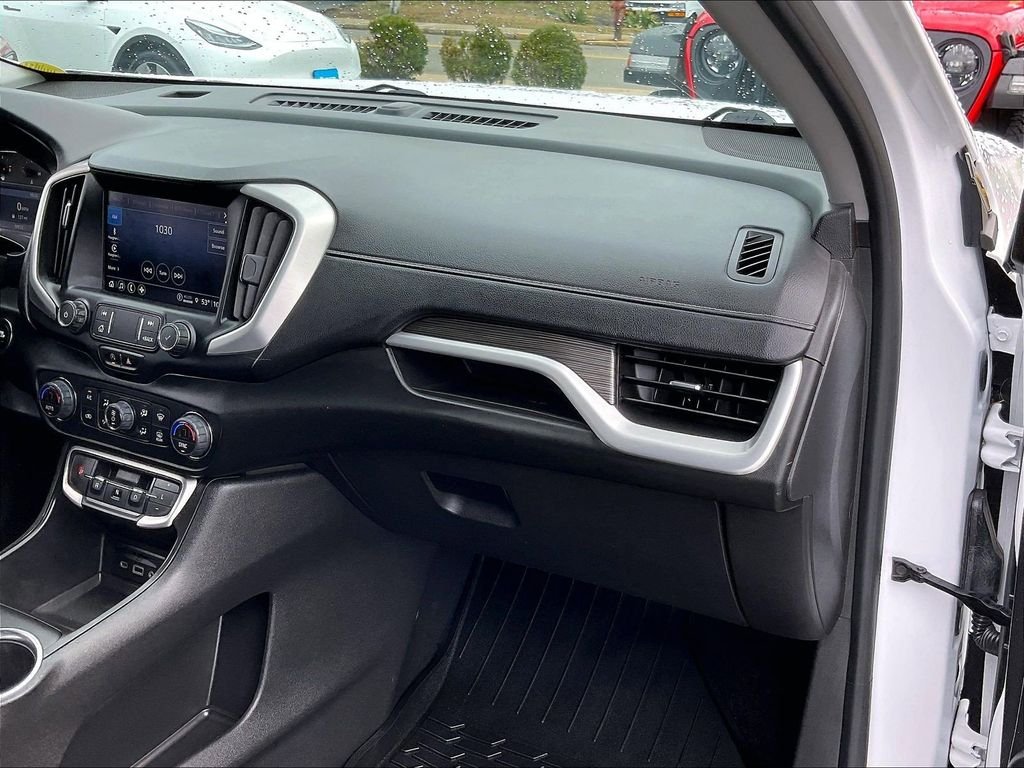 Used 2022 White GMC SLT image 13