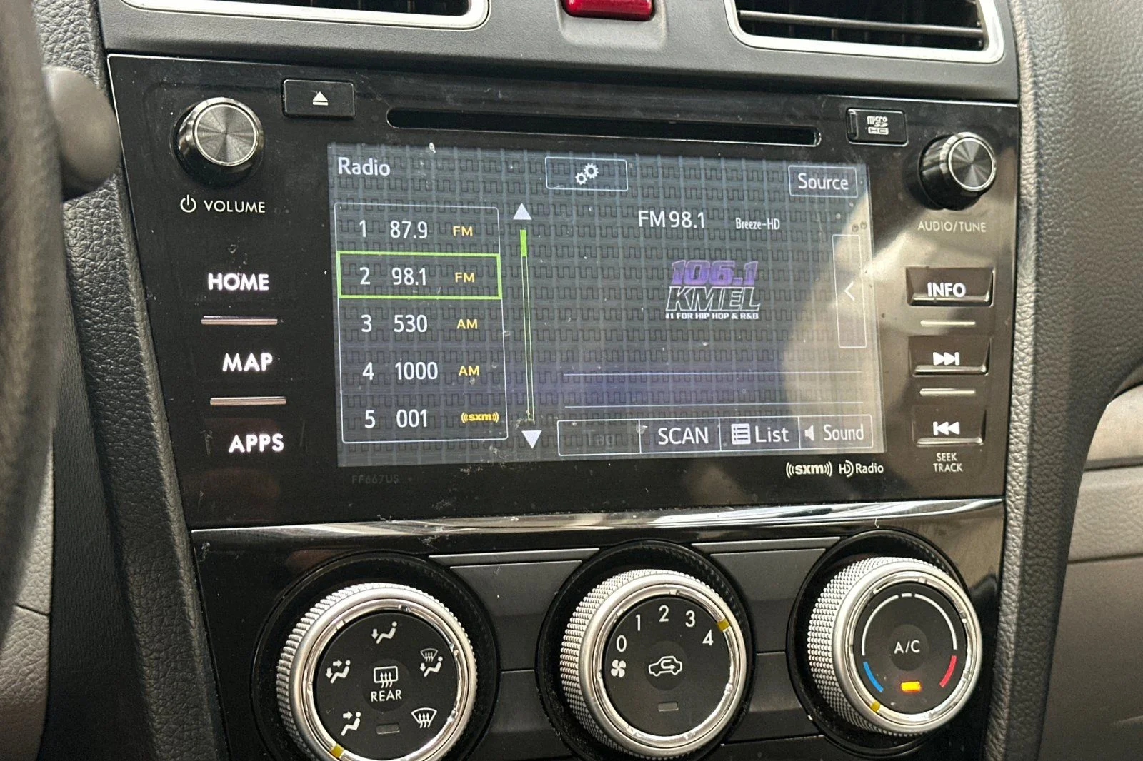 Used 2016 Gray Subaru 2.5i Premium image 23