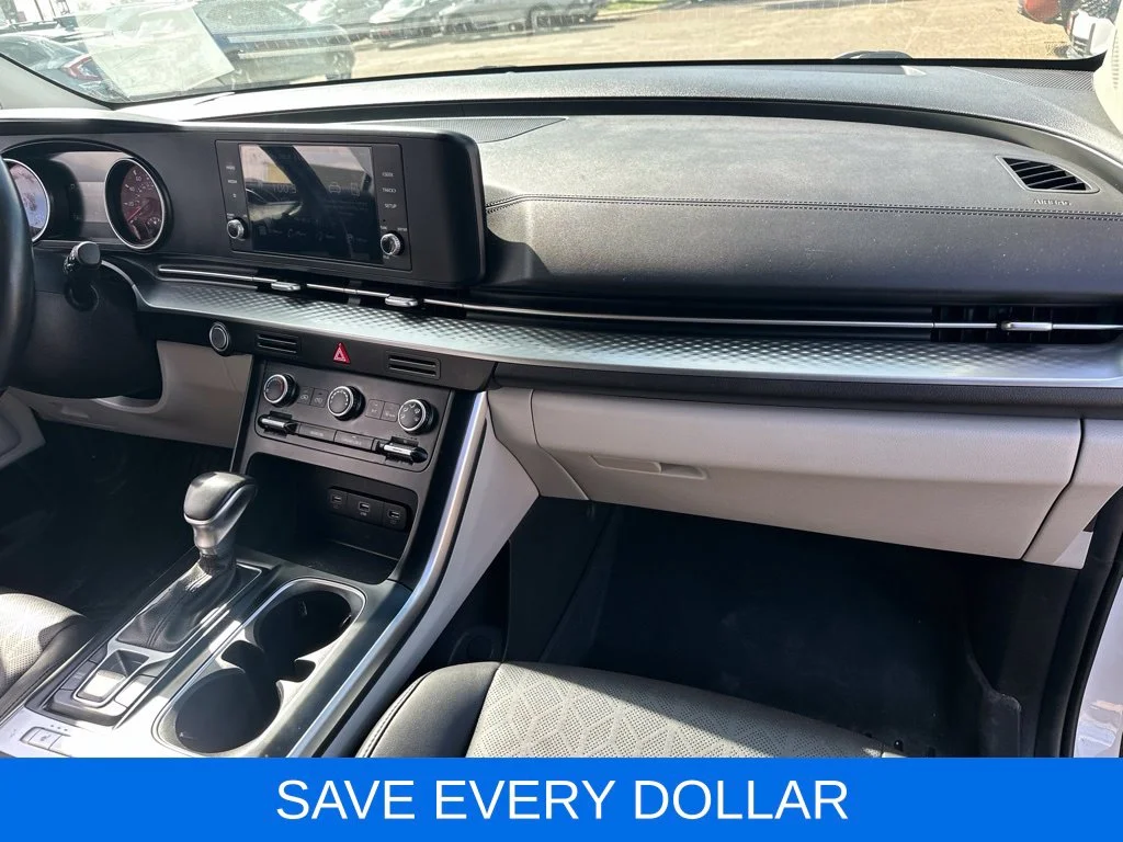 Used 2024 White Kia LX image 16