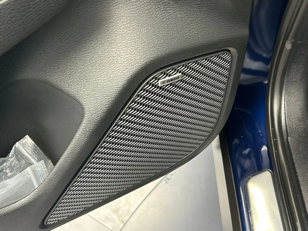 New 2026 Cosmic Blue Metallic Mitsubishi SE image 17