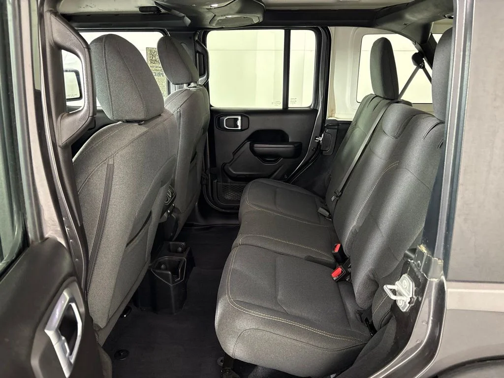 Used 2025 Crystal Metallic Jeep Sport S image 21