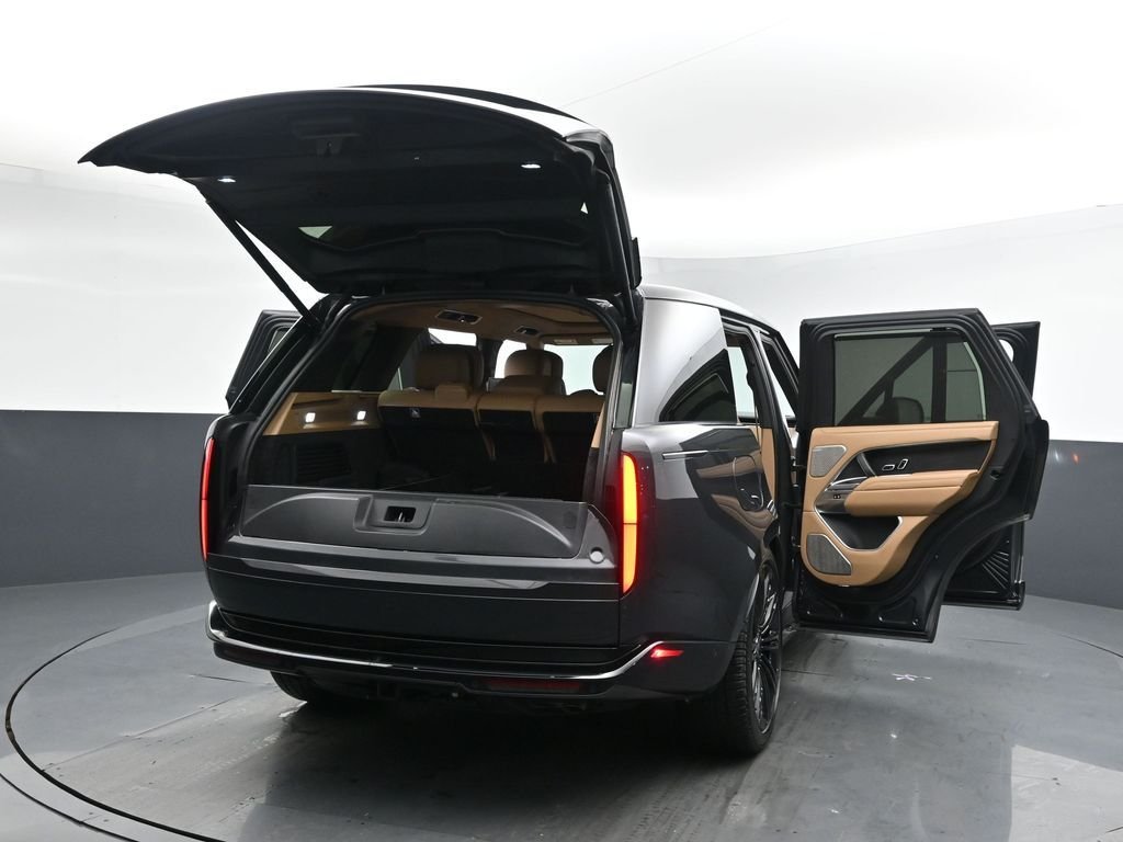 Used 2024 Black Land Rover Autobiography image 36