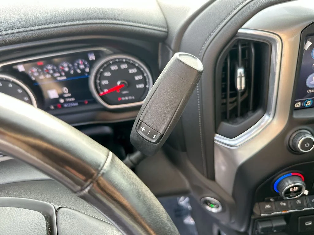 Used 2021 White Chevrolet LTZ image 7