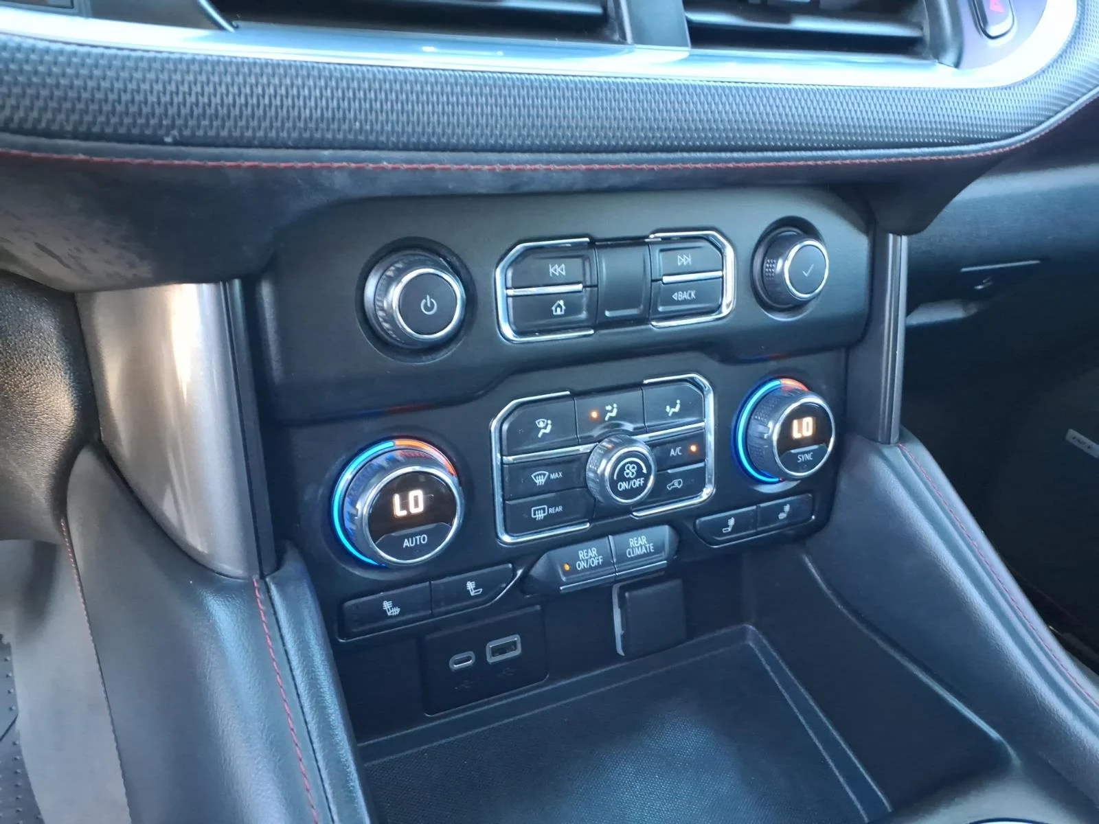2021 Chevrolet Tahoe RST - Photo 21