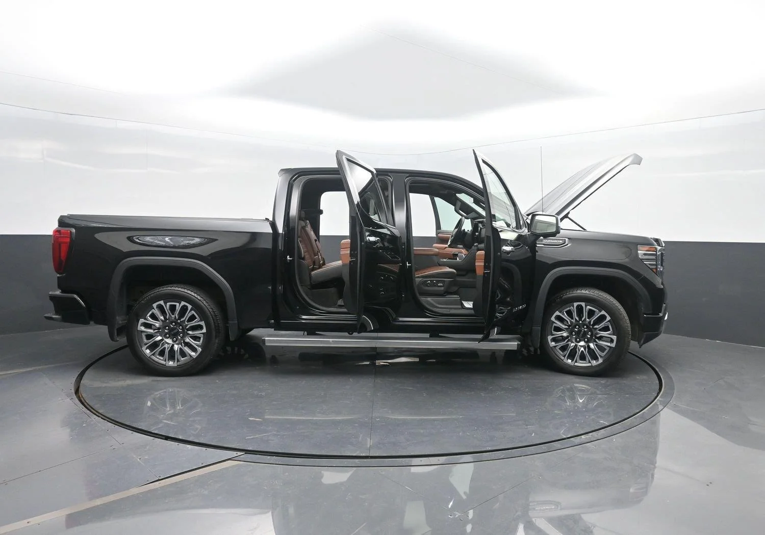 Used 2025 Onyx Black GMC Denali Ultimate image 53